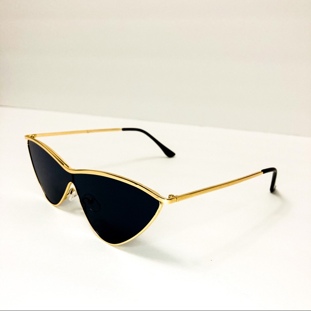 2/$30 Black Metal Cat eye Sunglasses